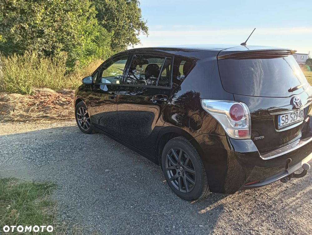 Toyota Verso 1.6 D-4D Active 7os - 4
