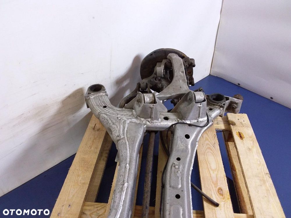 NISSAN MAXIMA A34 BELKA ZAWIESZENIA OŚ TYŁ - 3