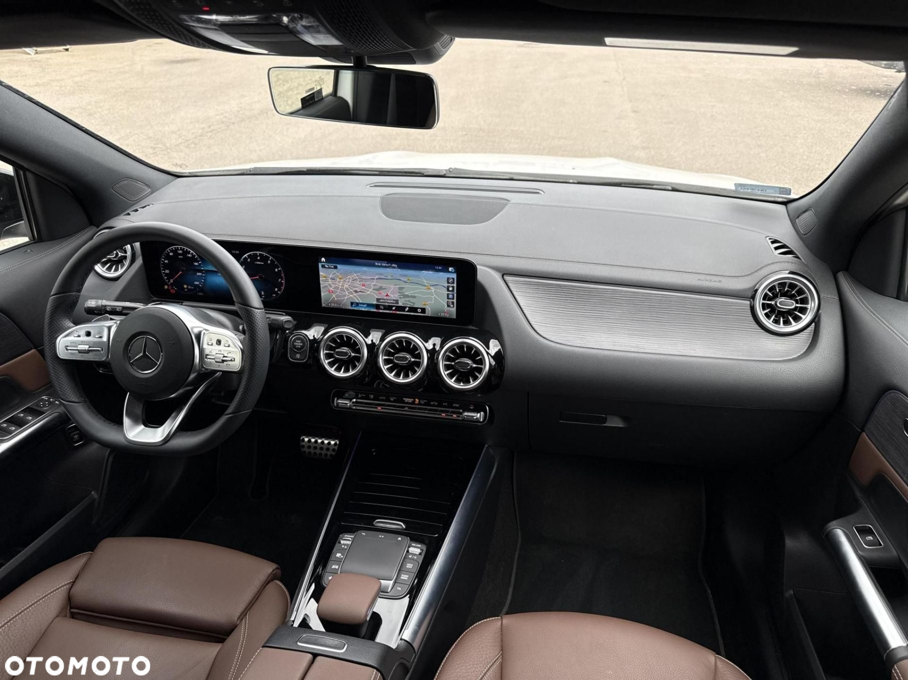 Mercedes-Benz GLA - 17