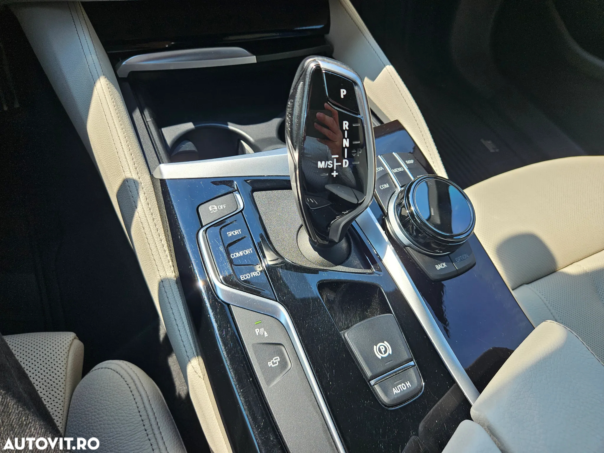 BMW Seria 5 520d xDrive AT - 23