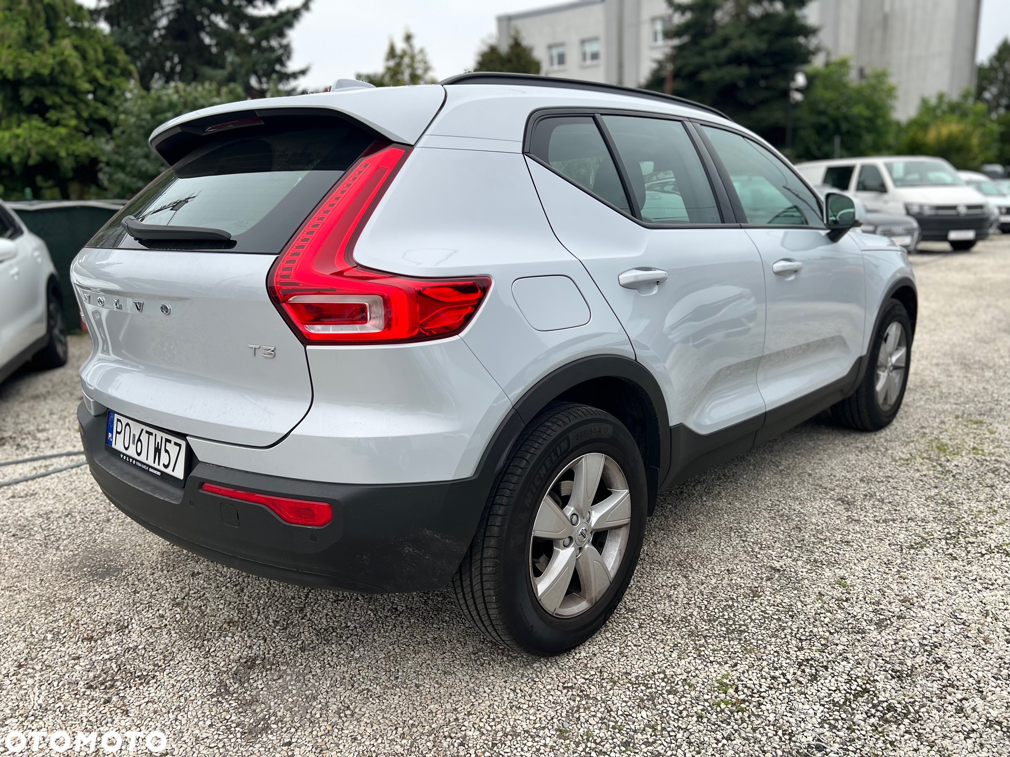 Volvo XC 40 T3 Momentum - 4