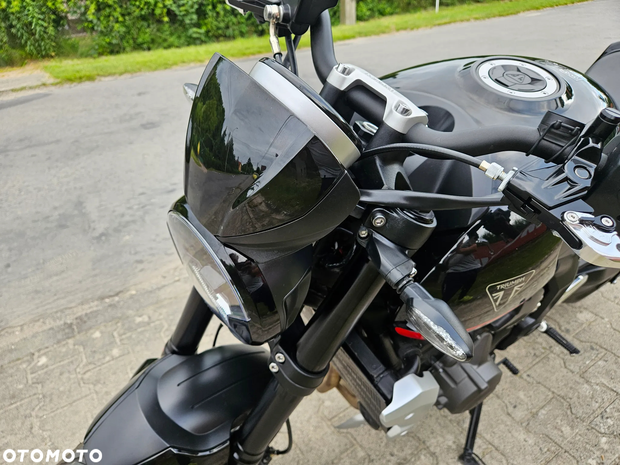 Triumph Trident - 9