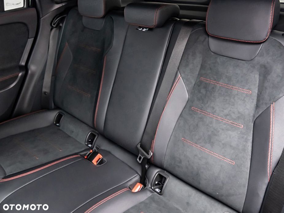 Mercedes-Benz GLA 220 mHEV 4-Matic AMG Line 8G-DCT - 15