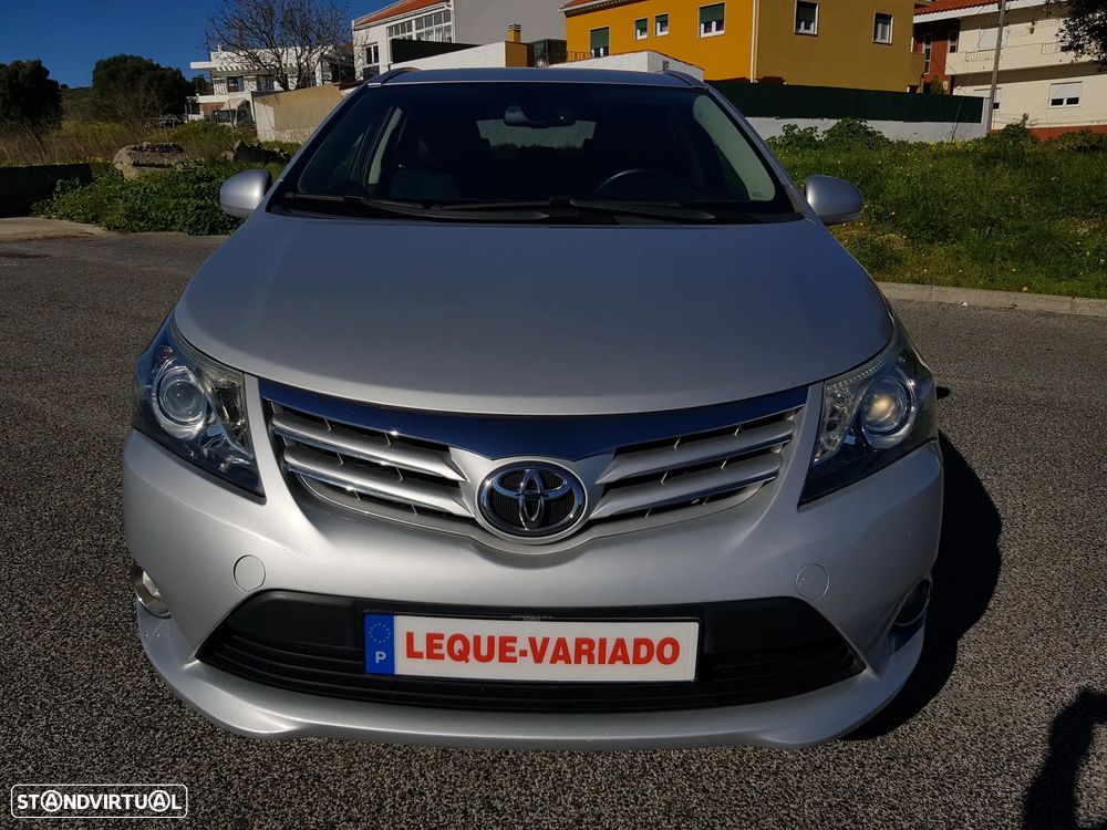 Toyota Avensis SW 2.0 D-4D Luxury+Navi - 3