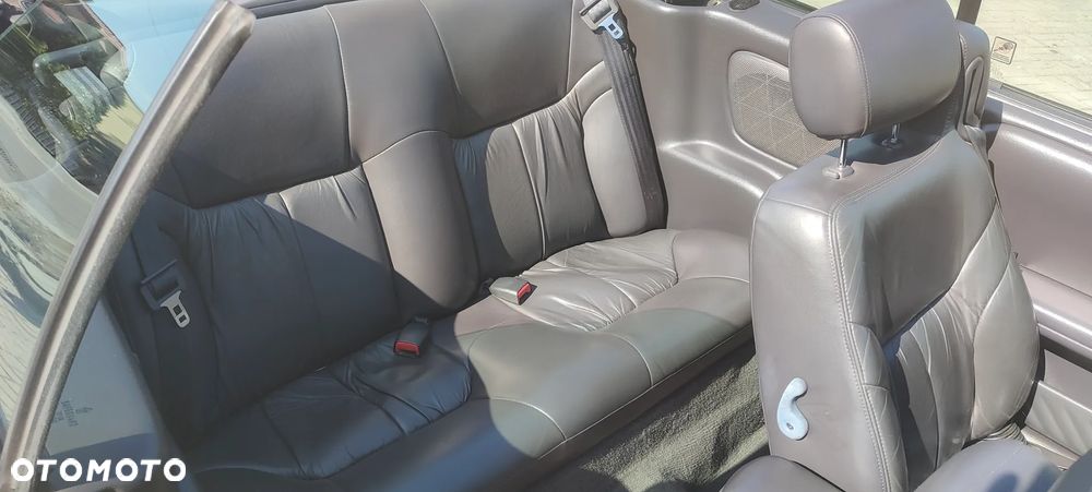 Chrysler Stratus LX 2.5 - 14