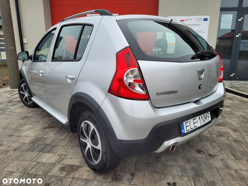 Dacia Sandero Stepway2 1.6 - 12