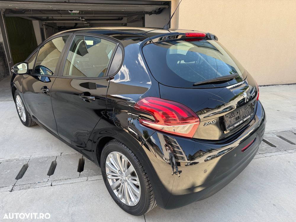 Peugeot 208 82 PureTech Style - 4