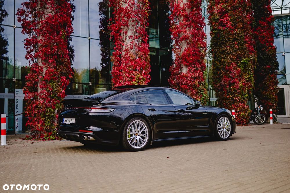 Porsche Panamera - 32