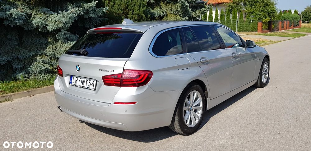 BMW Seria 5 525d Sport-Aut Luxury Line - 13