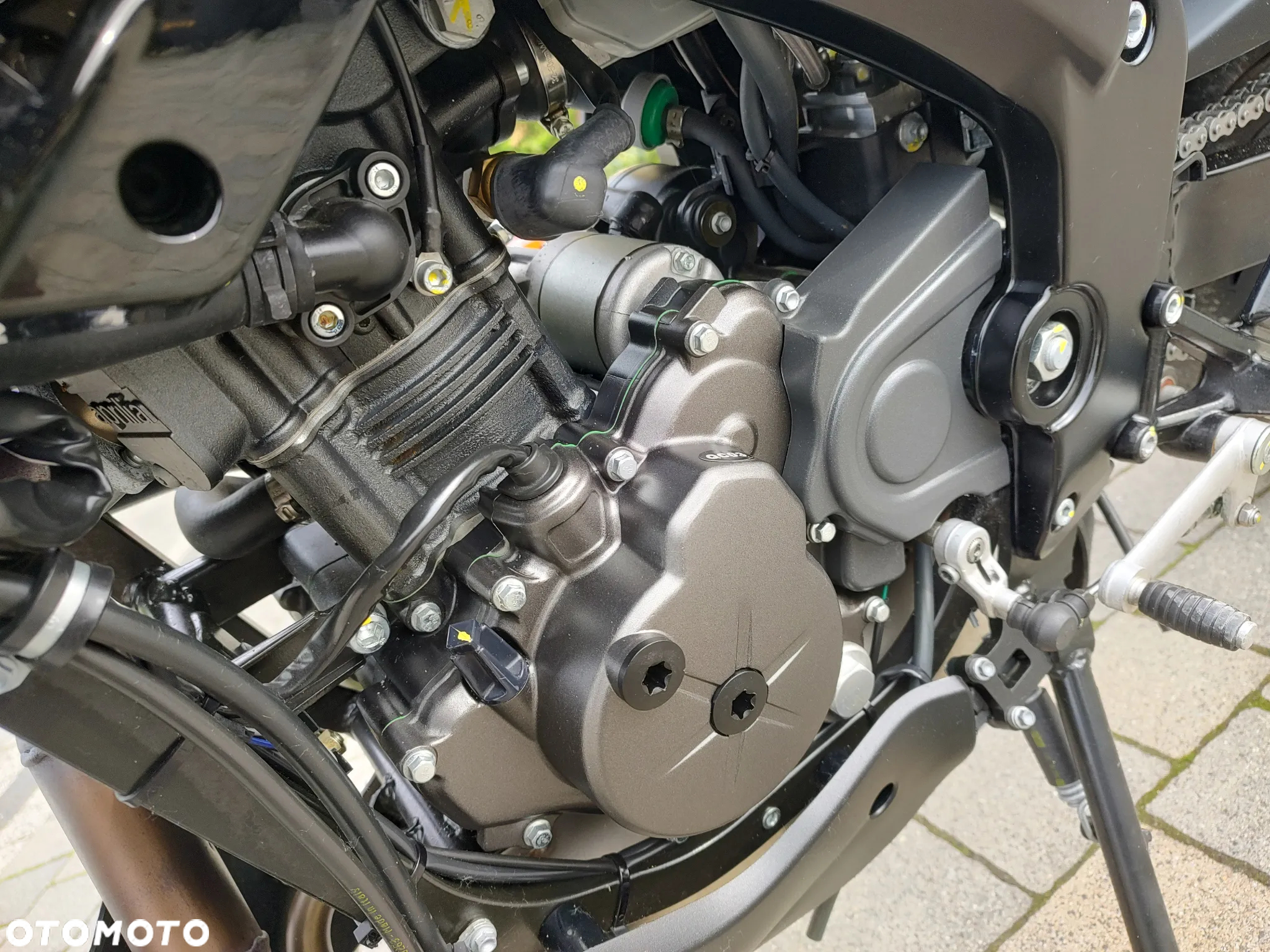 Aprilia Tuono - 13