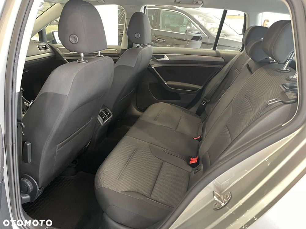 Volkswagen Golf 1.6 TDI BMT Comfortline - 10