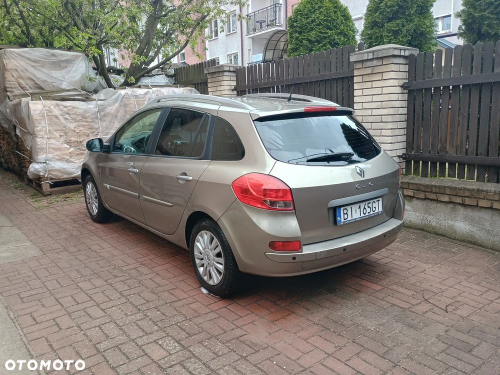 Renault Clio 1.2 16V All Inclusive - 8