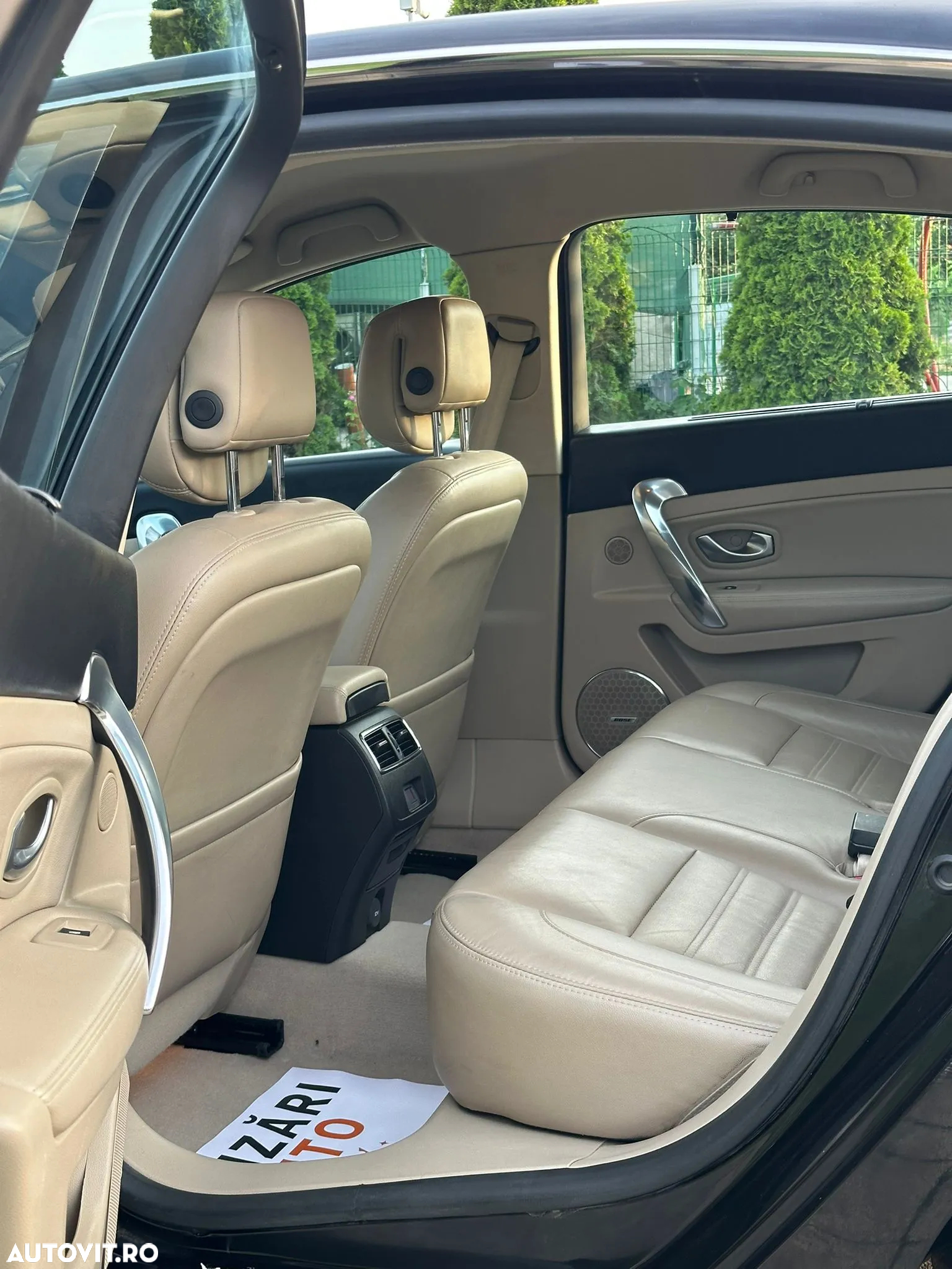 Renault Latitude 2.0 dCi Initiale Aut. - 8