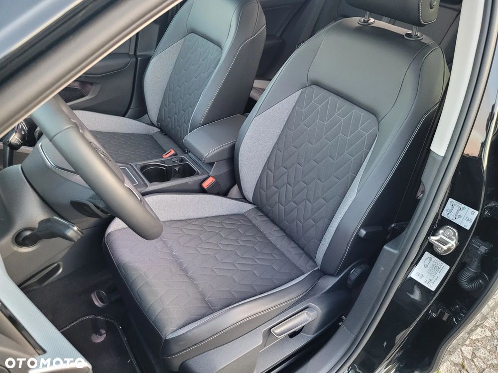 Volkswagen Golf 1.5 eTSI OPF DSG Energy - 8