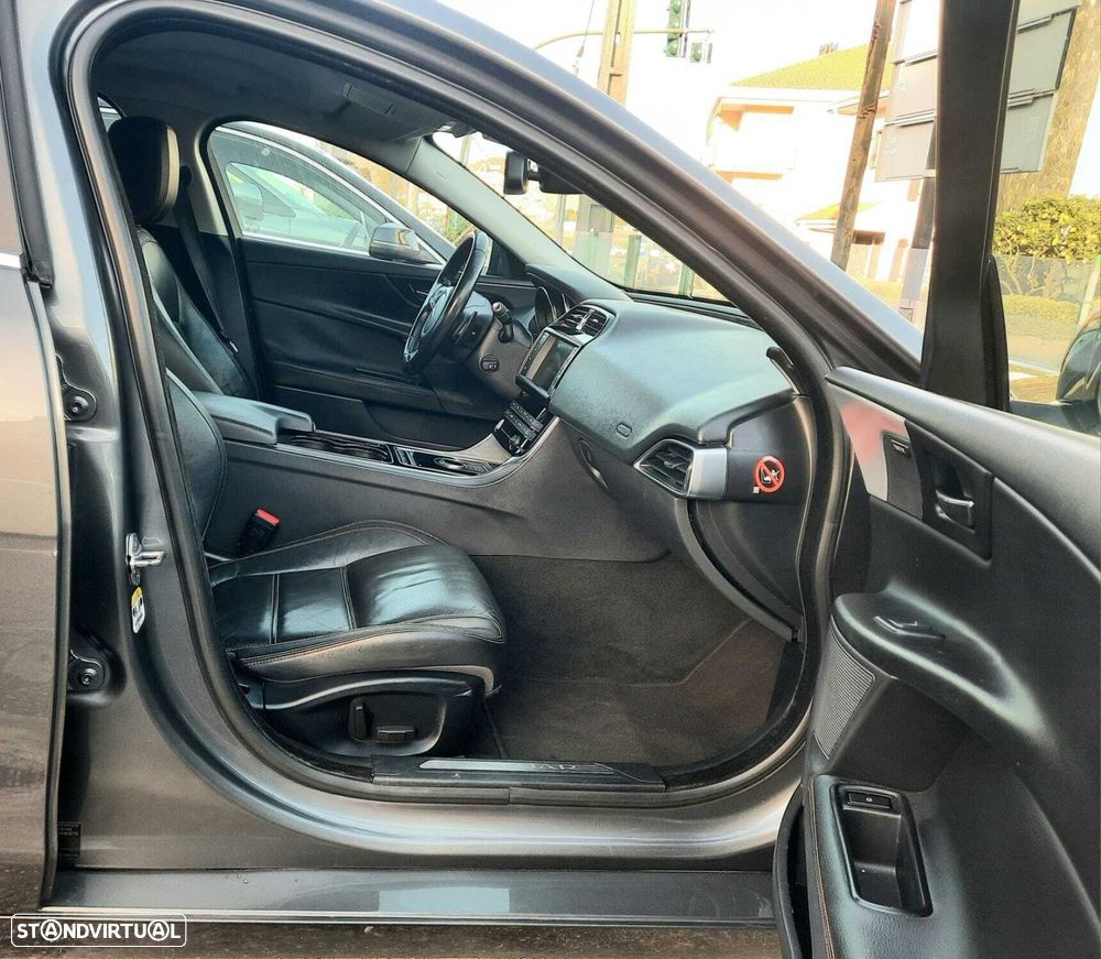 Jaguar XE 2.0 D Portfolio AWD Aut. - 20