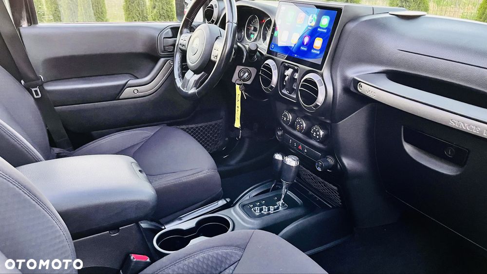 Jeep Wrangler - 5