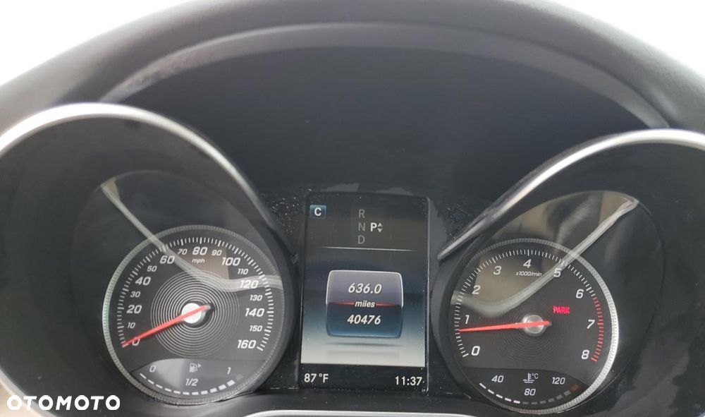 Mercedes-Benz Klasa C 300 9G-TRONIC Exclusive - 11