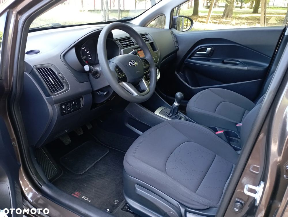 Kia Rio 1.2 M - 7