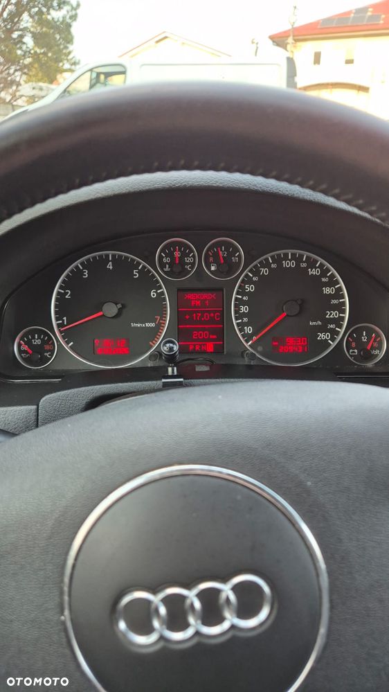 Audi A6 Avant 2.4 Multitronic - 6