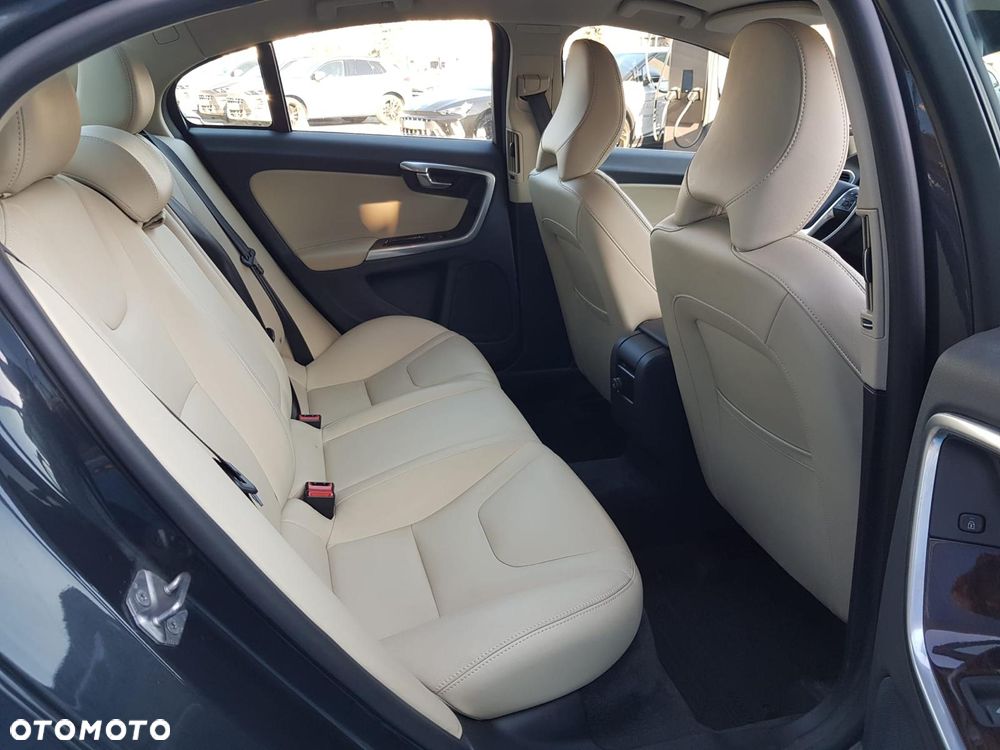 Volvo S60 T5 Drive-E Momentum - 15