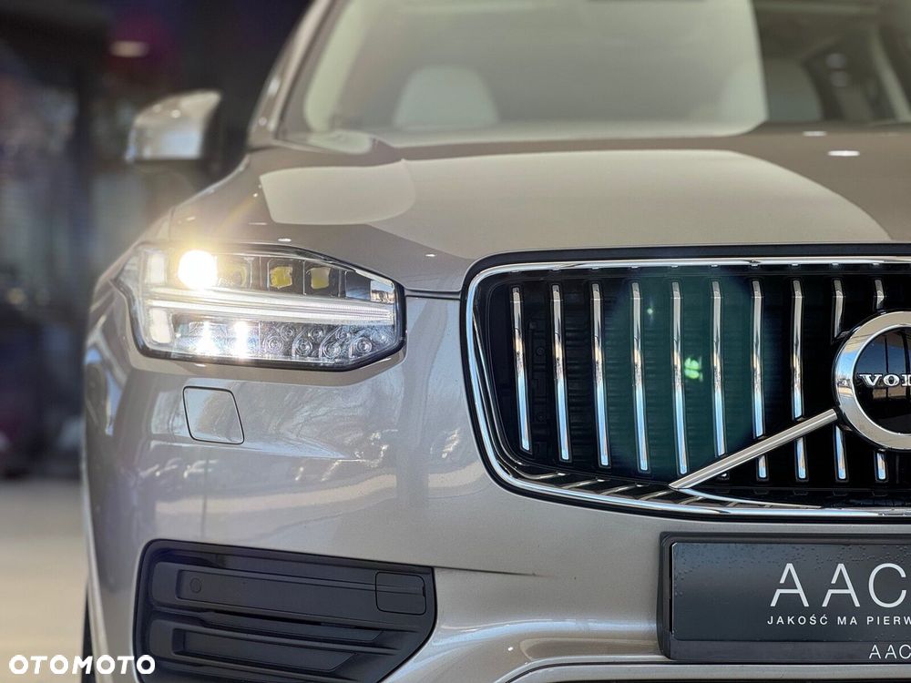 Volvo XC 90 - 40