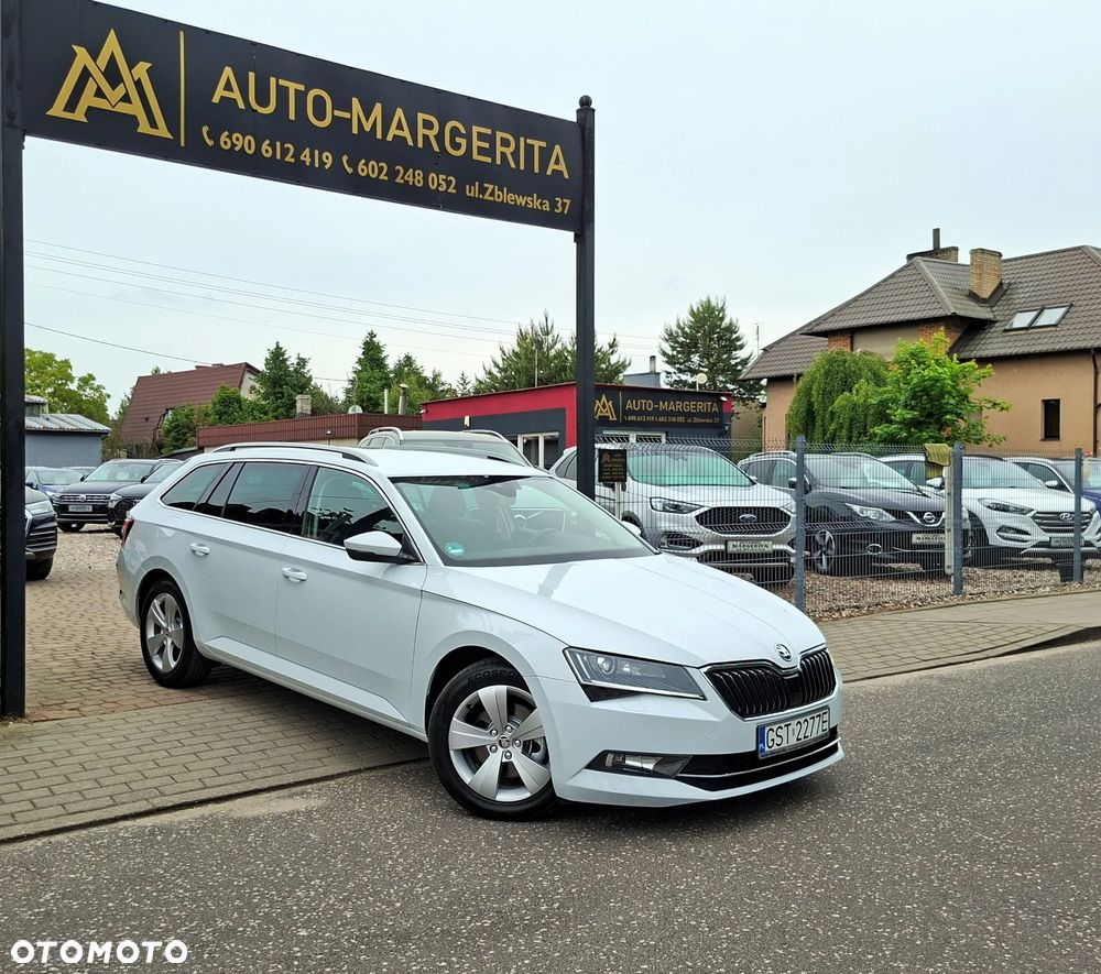 Skoda Superb 2.0 TDI Premium Edition - 37