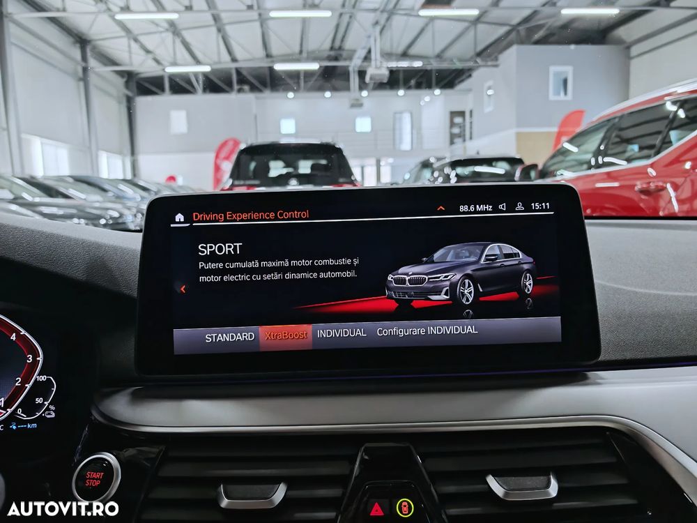 BMW Seria 5 530e Aut. - 12