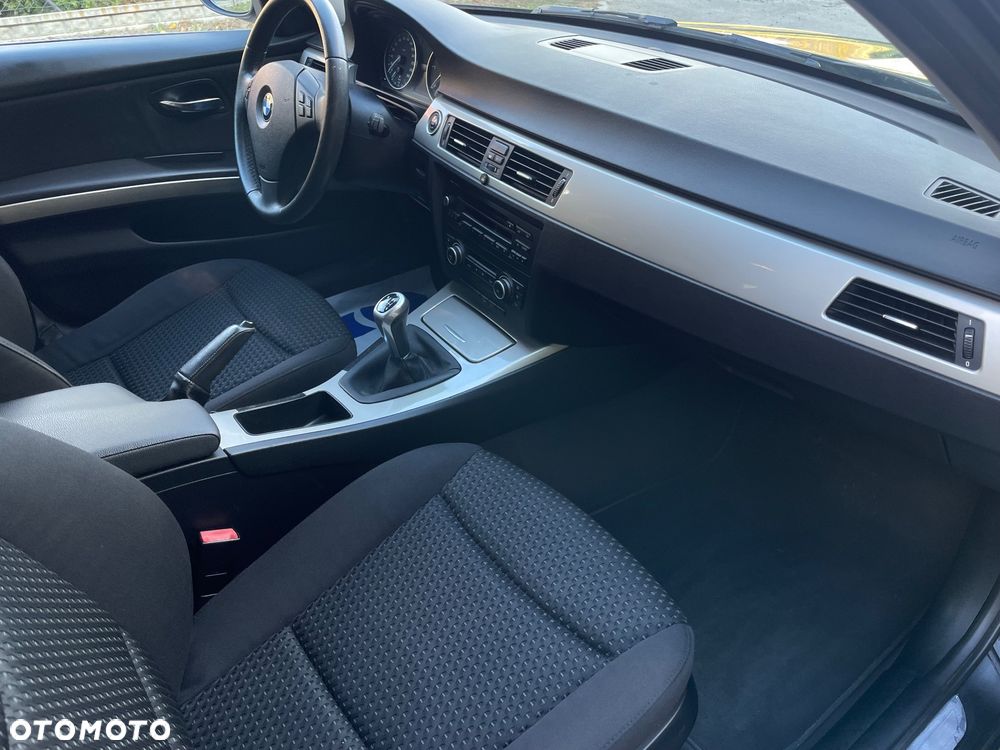 BMW Seria 3 320d - 14