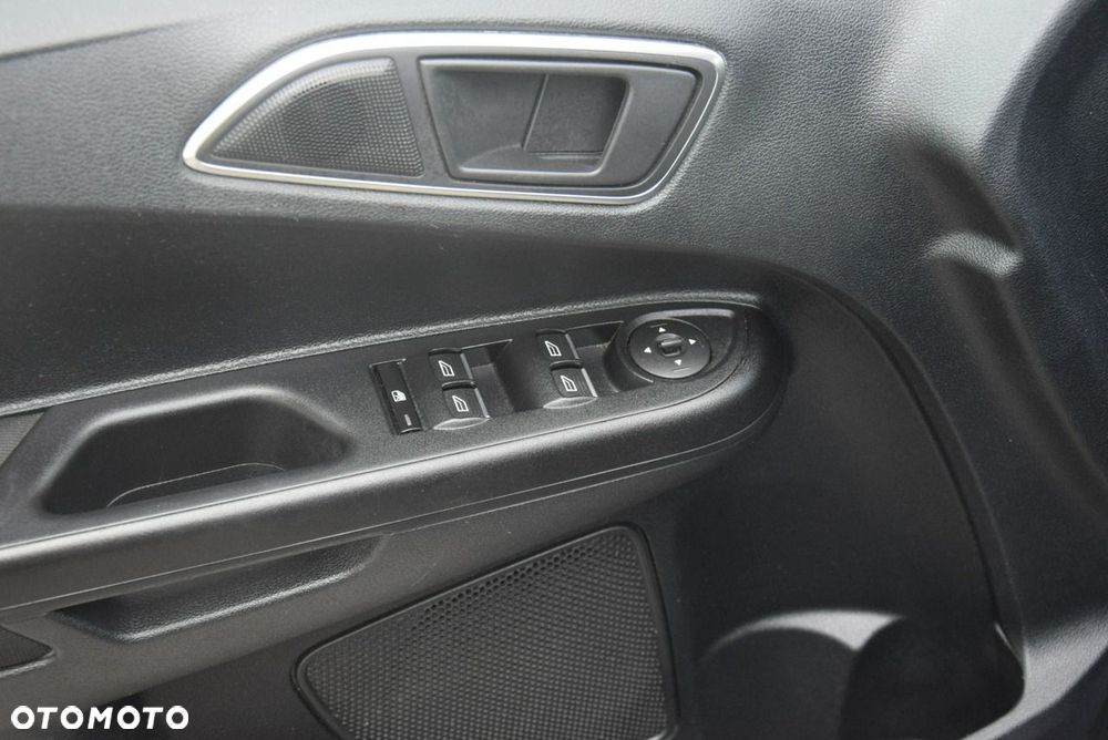 Ford B-MAX 1.4 Ambiente EU6 - 32