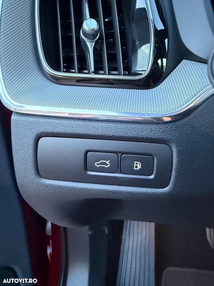 Volvo XC 60 T6 AWD Recharge Plus Dark - 25