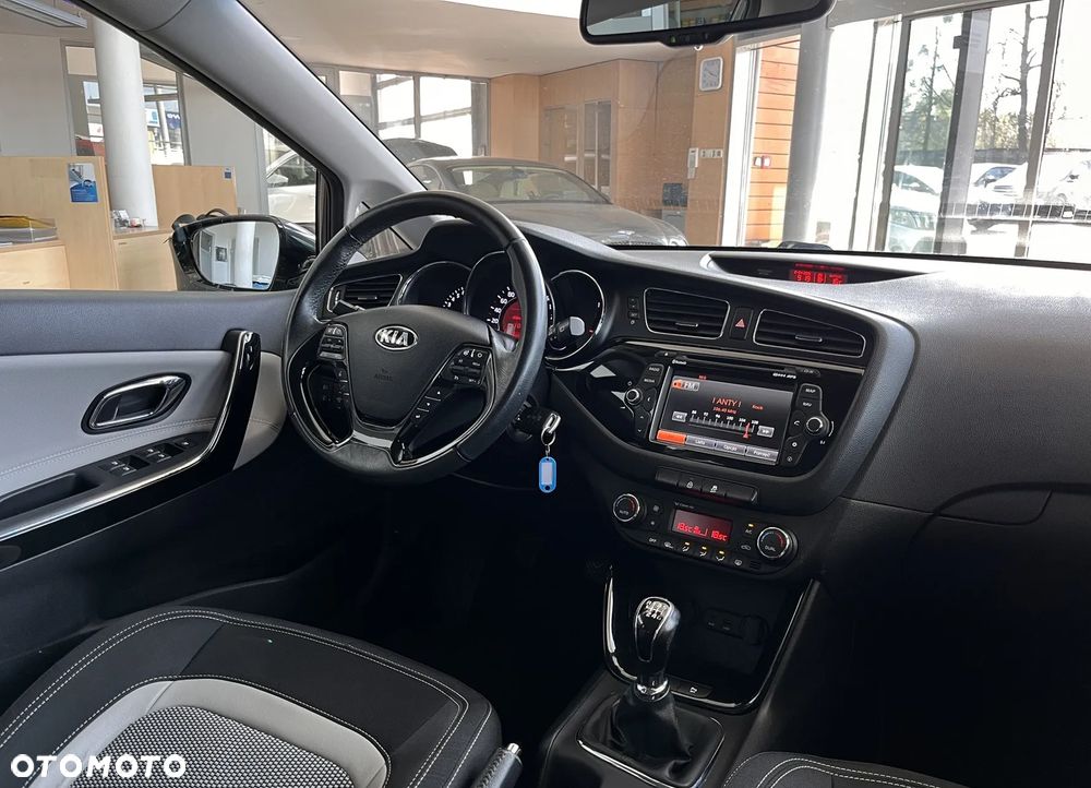 Kia Ceed 1.6 GDI Business Line - 26