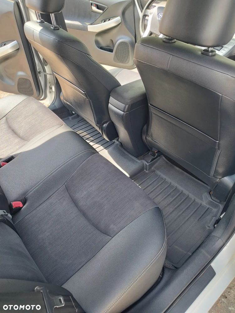 Toyota Prius 1.8 HSD Active - 14