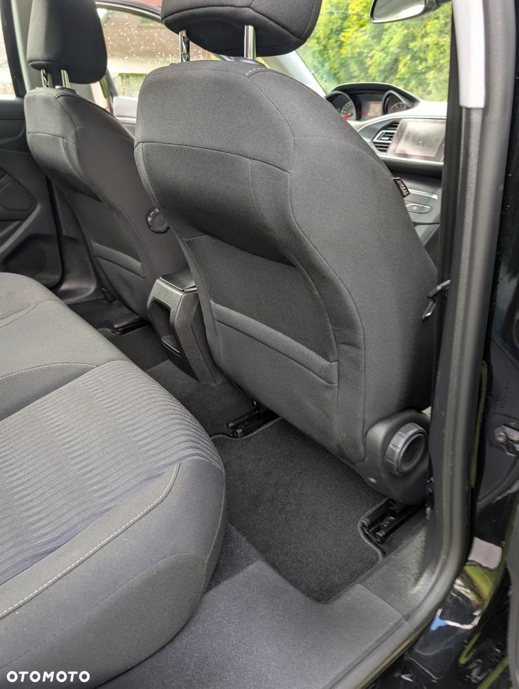 Peugeot 308 1.6 THP Access - 12