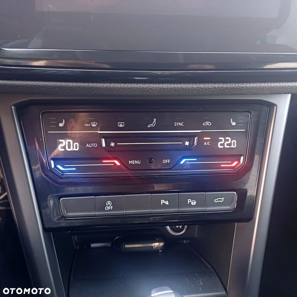 Volkswagen Touran - 24