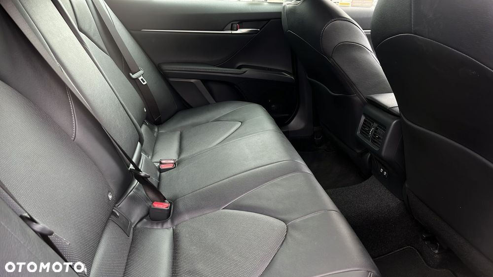 Toyota Camry 2.5 Hybrid Executive CVT - 10