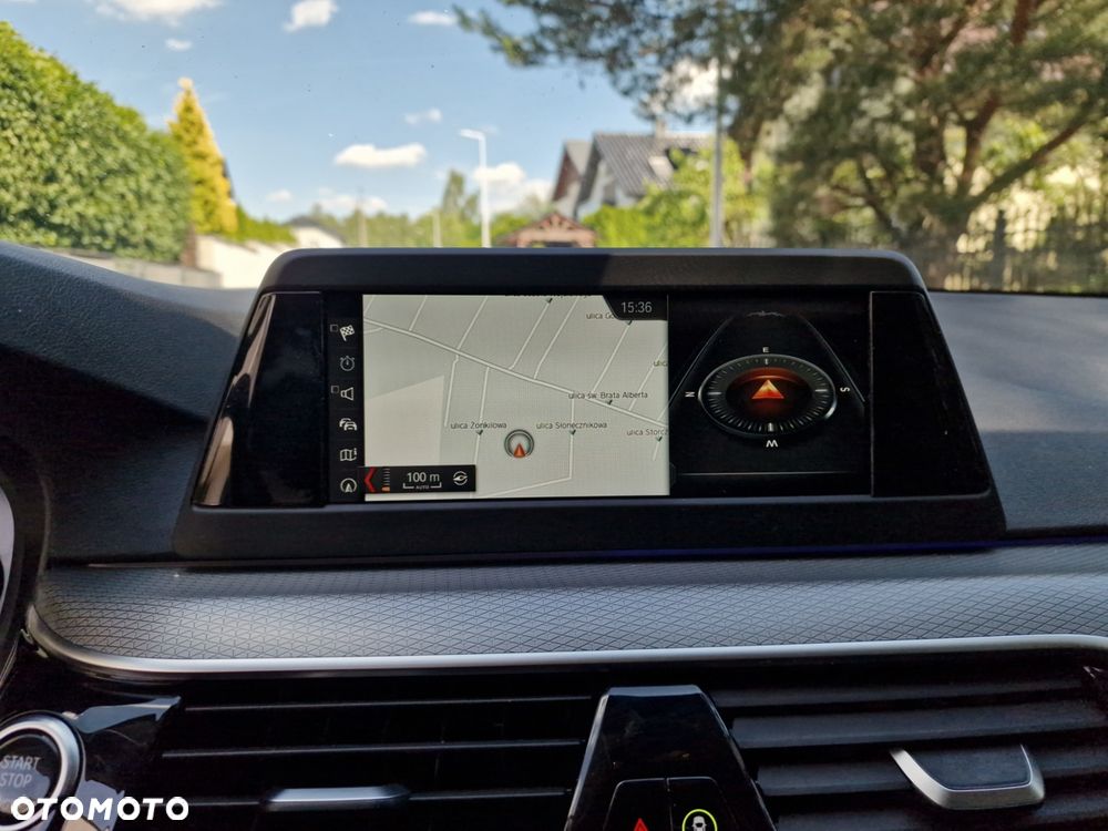 BMW Seria 5 530d Sport Line - 25