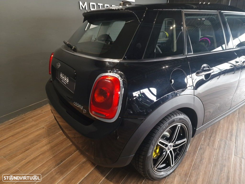 MINI 5 Portas Cooper D - 11