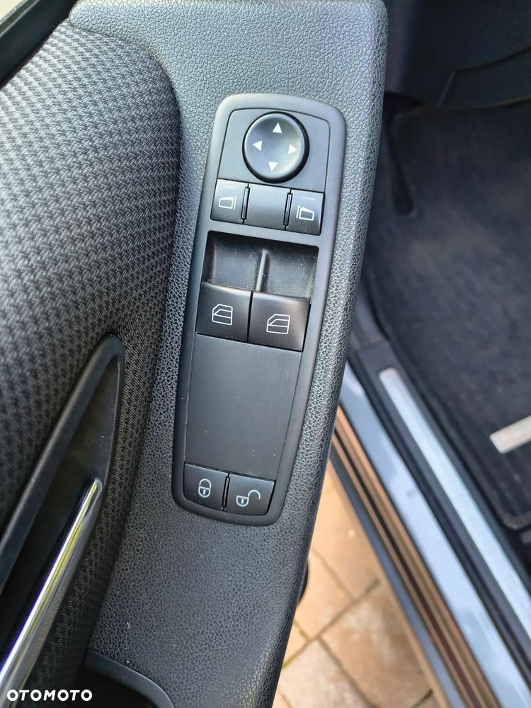 Mercedes-Benz Klasa A 150 - 4