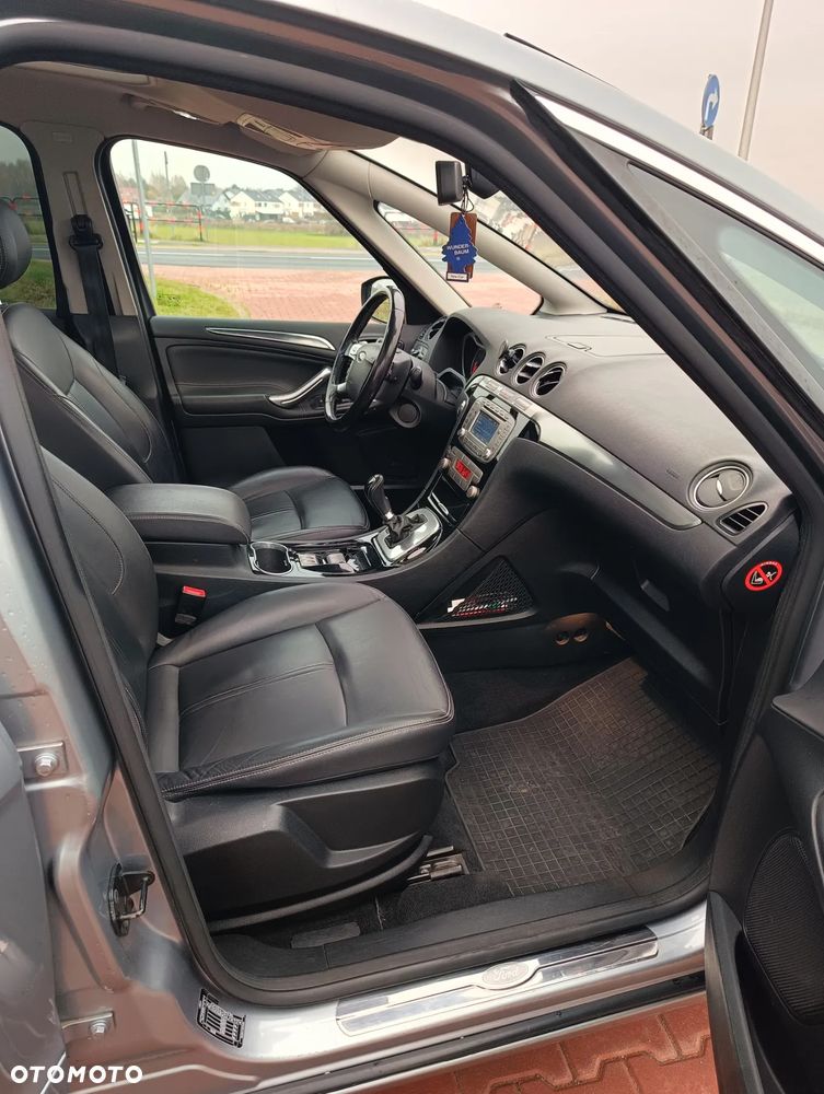Ford S-Max - 10