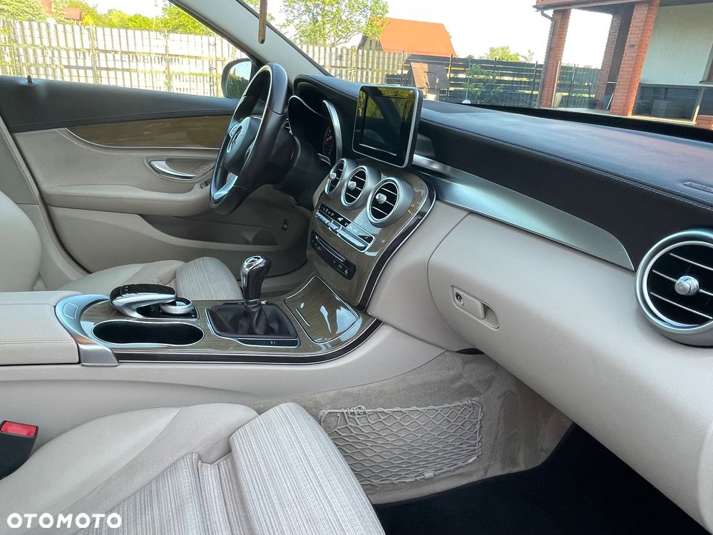Mercedes-Benz Klasa C 180 Exclusive - 14