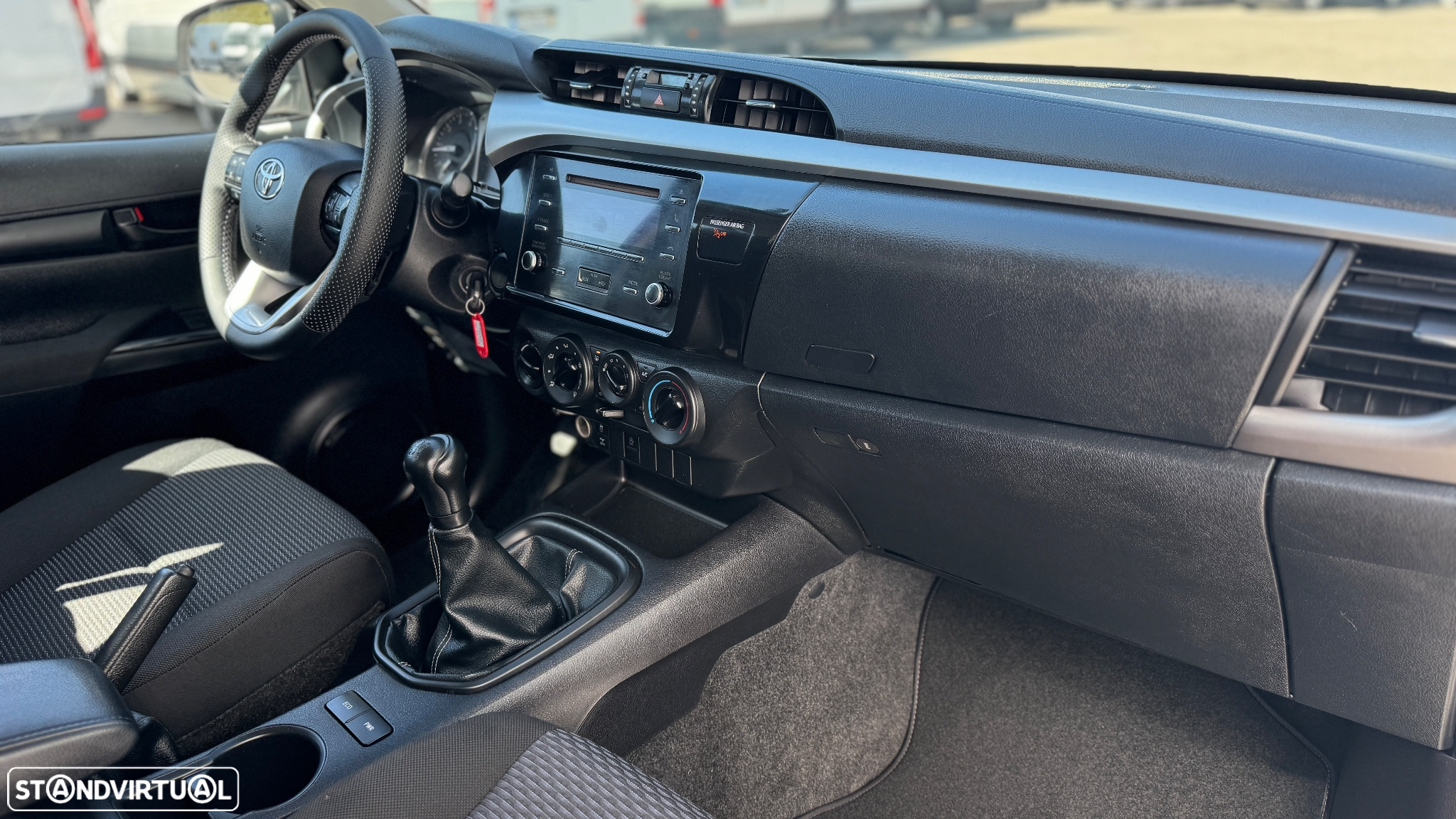 Toyota Hilux 2.4 D-4D 4WD CD CM - 30
