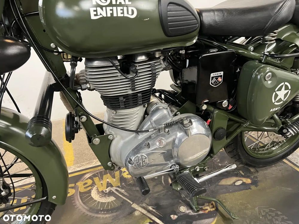 Royal Enfield Classic - 27