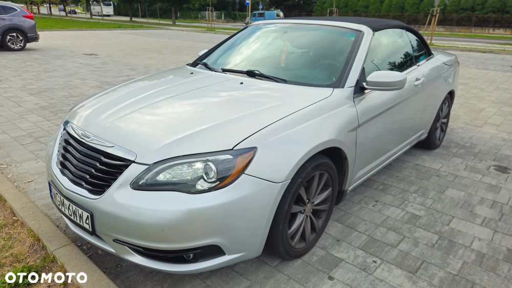 Chrysler 200 - 18