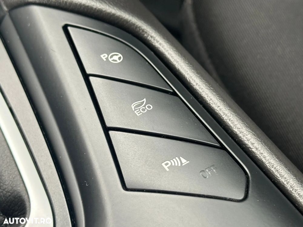 Ford Mondeo 2.0 HEV Titanium - 29