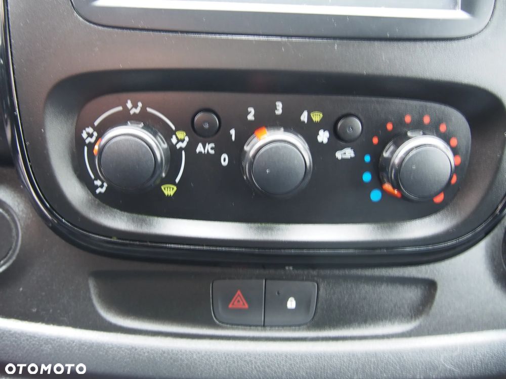 Opel vivaro - 13