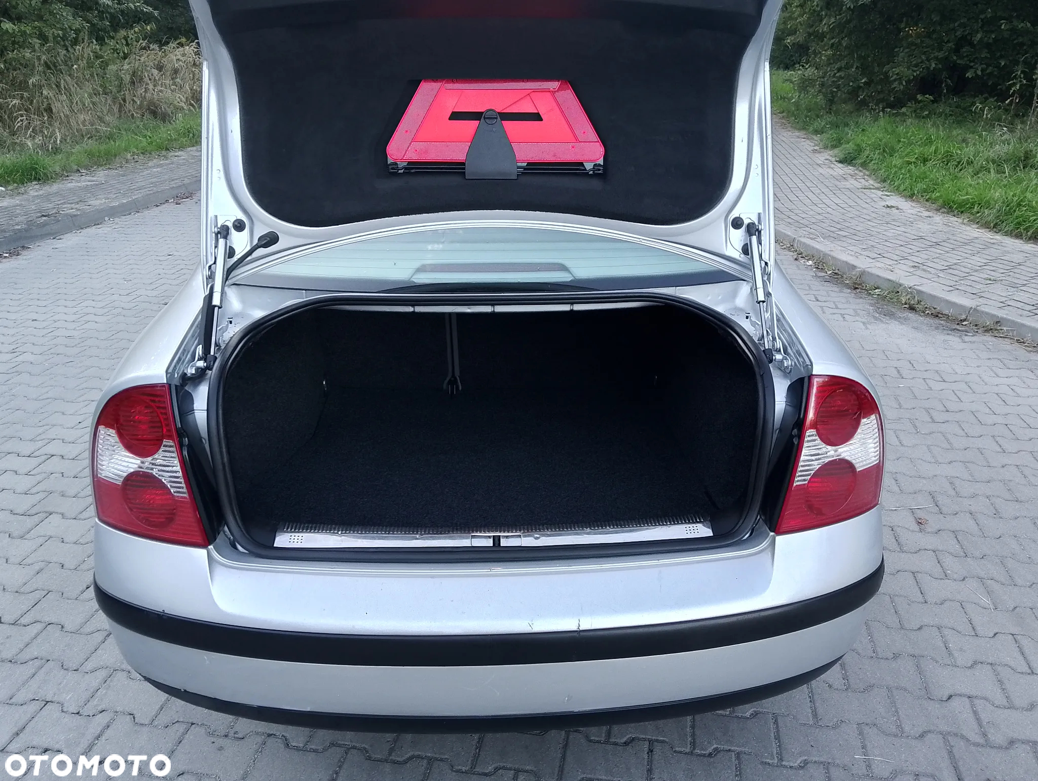 Volkswagen Passat 1.6 Basis - 28