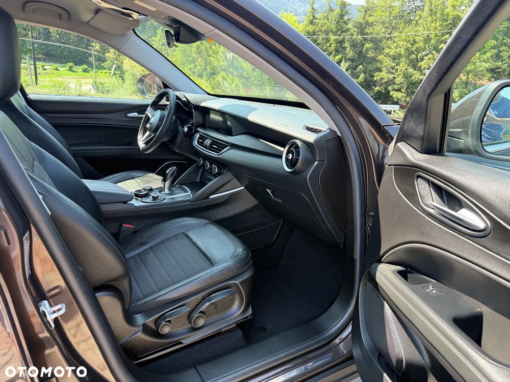 Alfa Romeo Stelvio 2.2 16V AT8 Super - 12