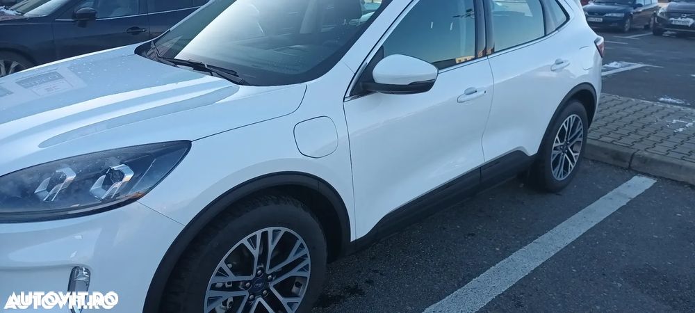 Ford Kuga - 2