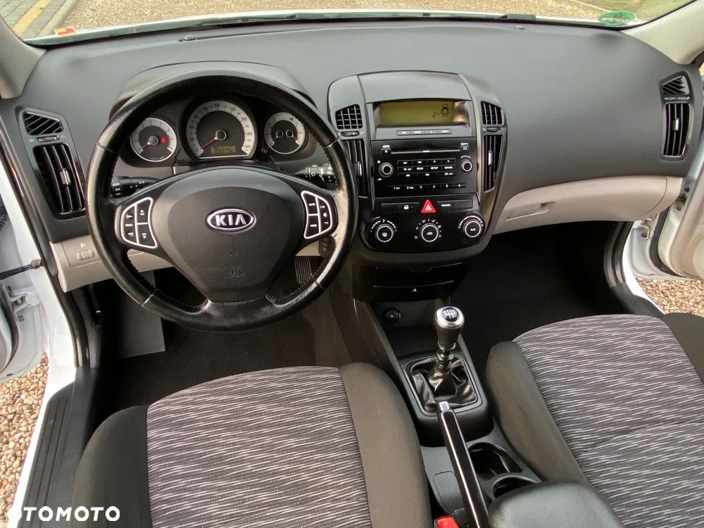 Kia Ceed 1.4 CVVT EX - 27