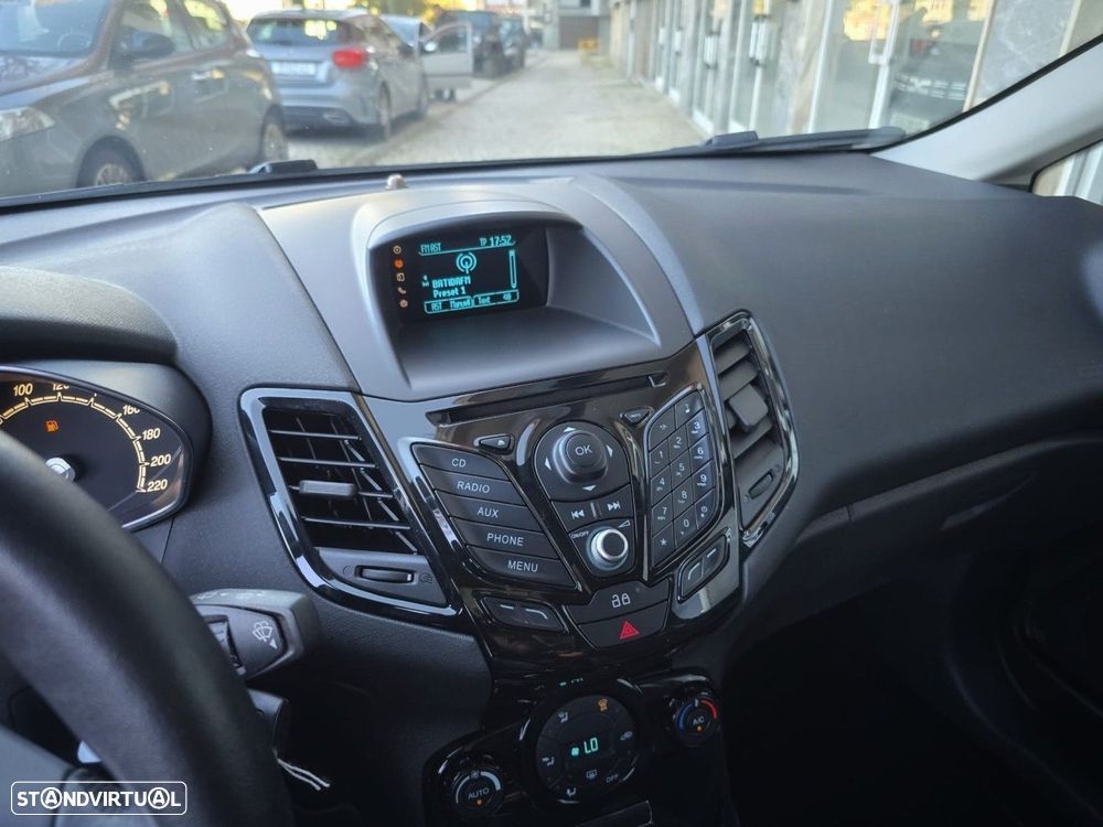 Ford Fiesta 1.0 T EcoBoost STLine - 16